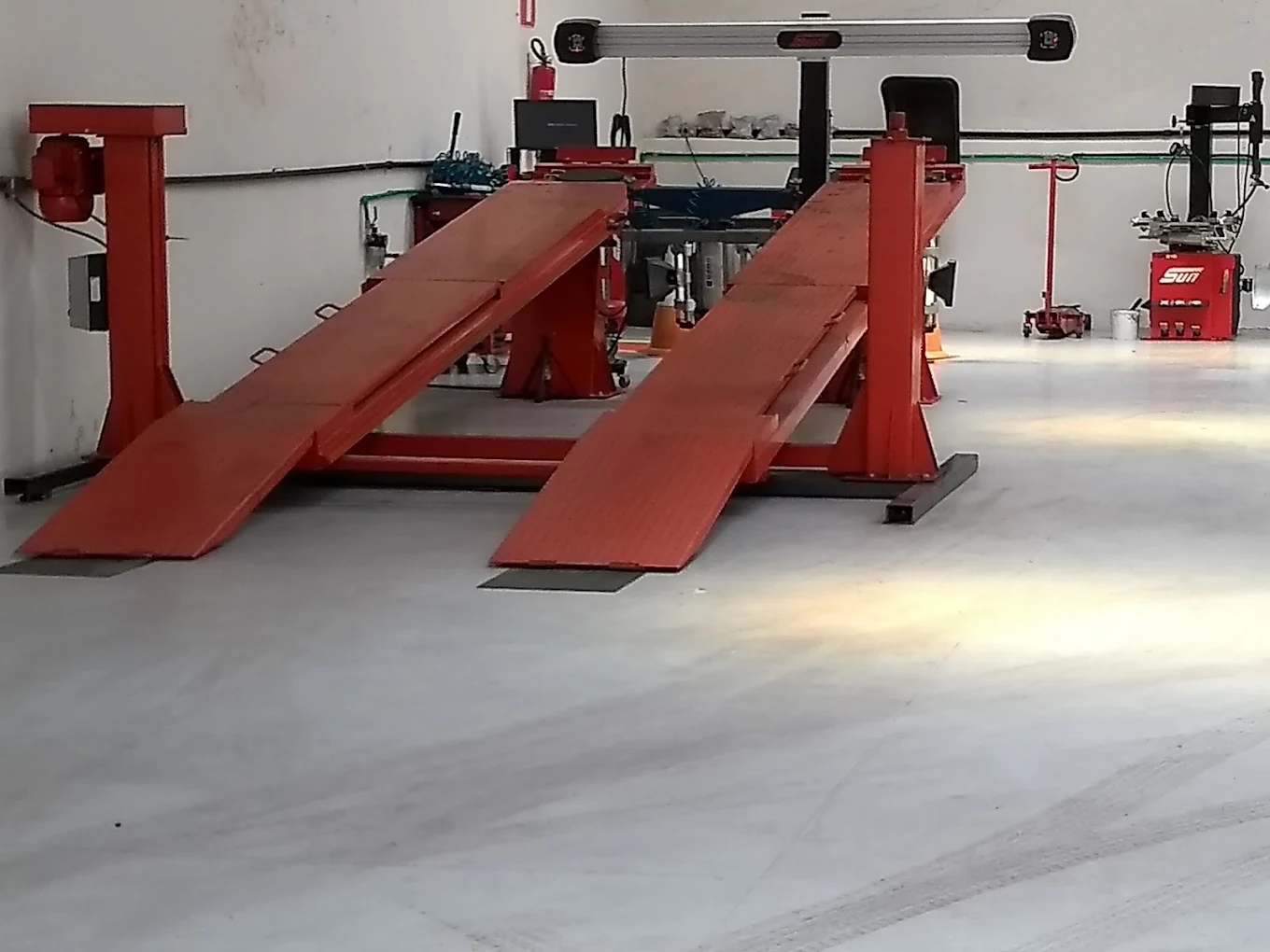 Equipamento de alinhamento da JHA Auto Center